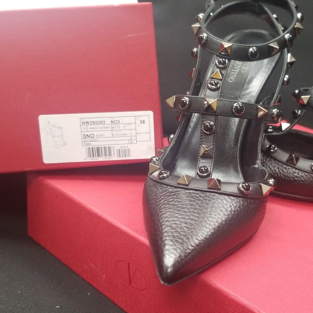 Valentino - Picture 5 of 5